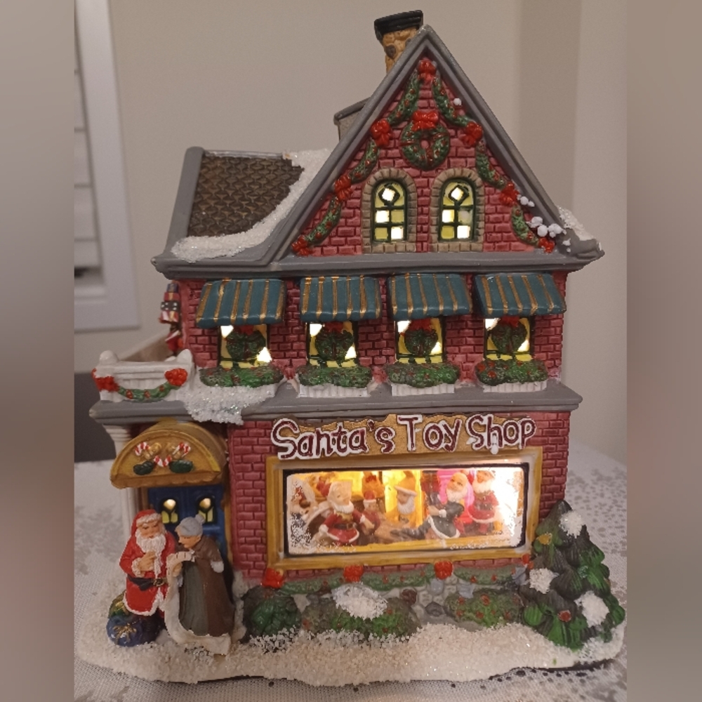 Santa's Toy Shop St. Nicholas Square Lighted Building 2005 Retired 2008 Workshop